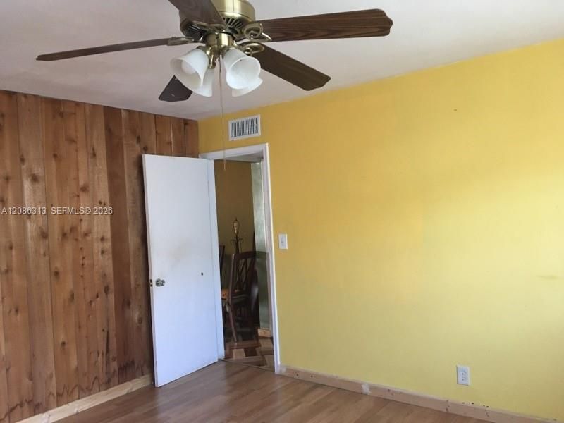 For Sale: $175,000 (1 beds, 1 baths, 644 Square Feet)
