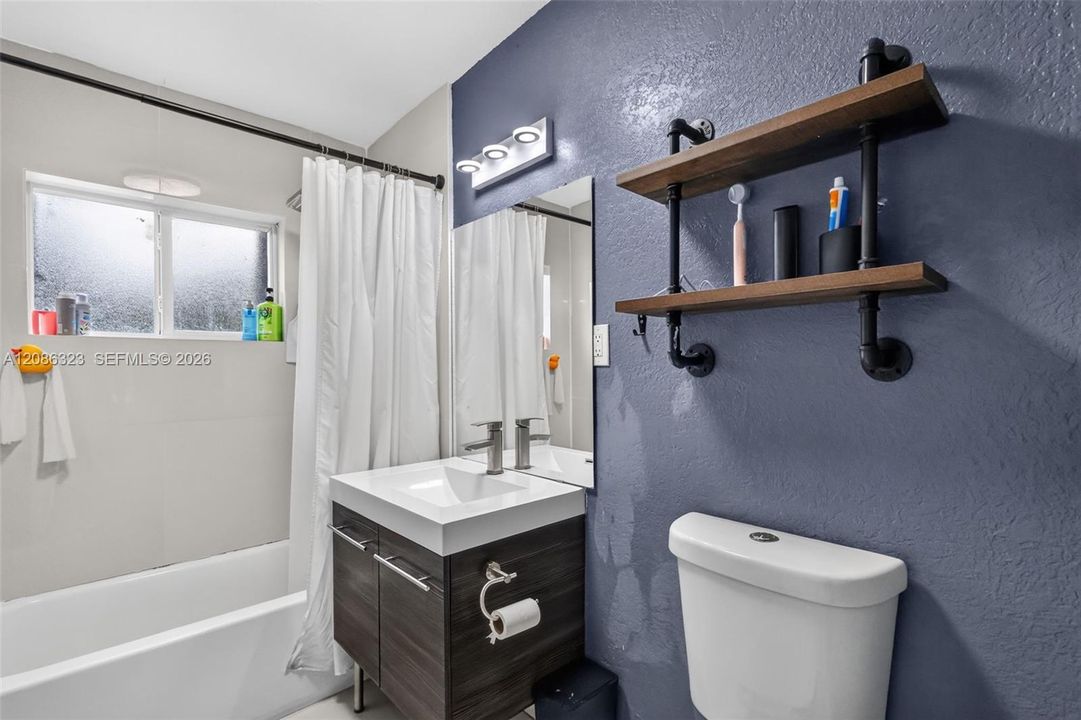 For Sale: $499,900 (3 beds, 2 baths, 1250 Square Feet)