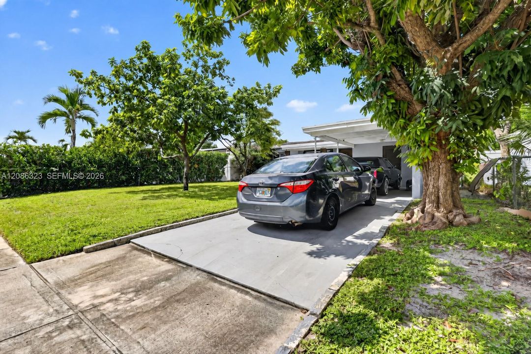 For Sale: $499,900 (3 beds, 2 baths, 1250 Square Feet)