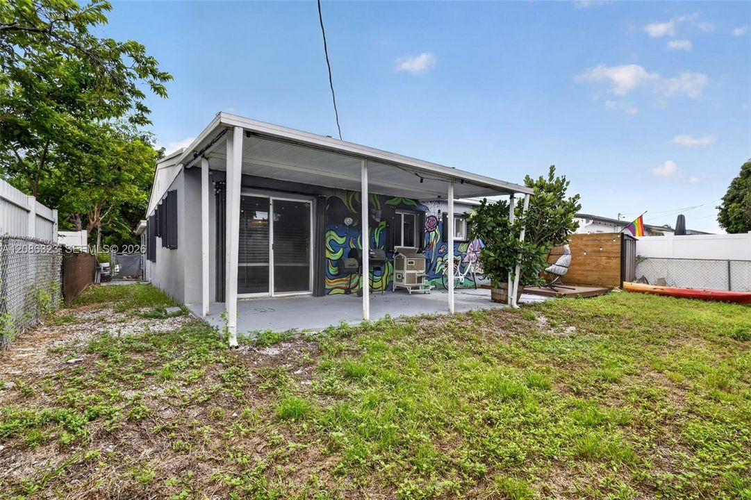 For Sale: $499,900 (3 beds, 2 baths, 1250 Square Feet)