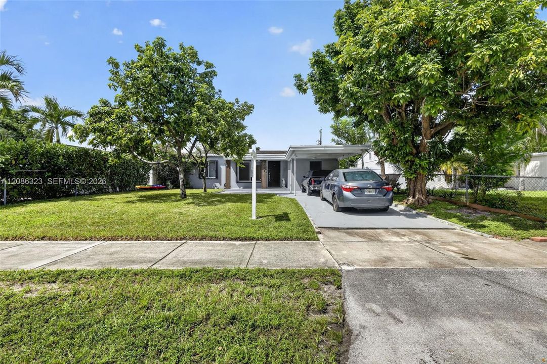 For Sale: $499,900 (3 beds, 2 baths, 1250 Square Feet)