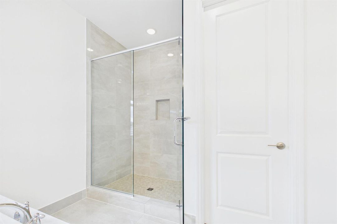 MASTER_BATH_07