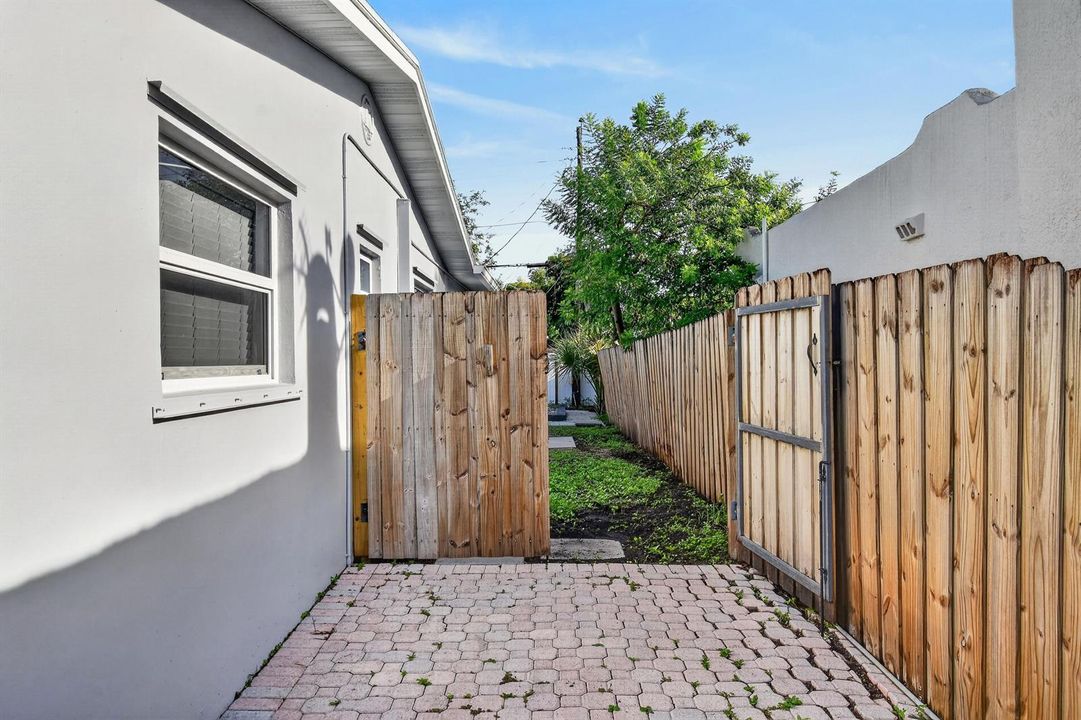715GreenSt(17)