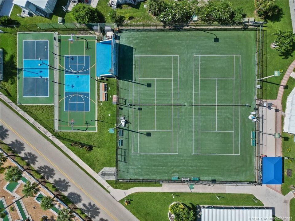 Tennis