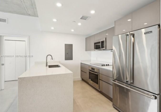 For Rent: $3,350 (2 beds, 2 baths, 1097 Square Feet)