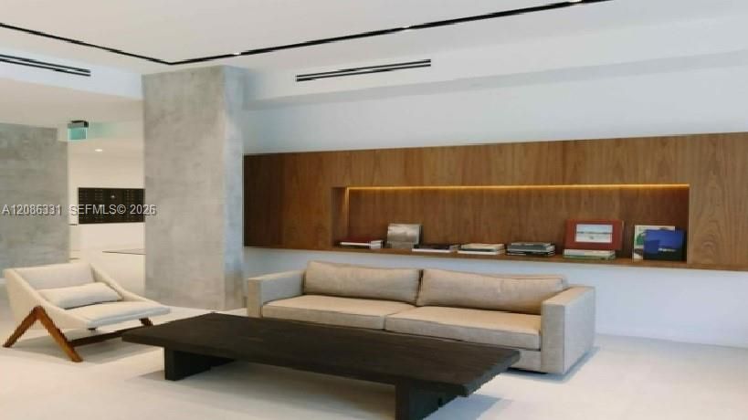 For Rent: $3,350 (2 beds, 2 baths, 1097 Square Feet)