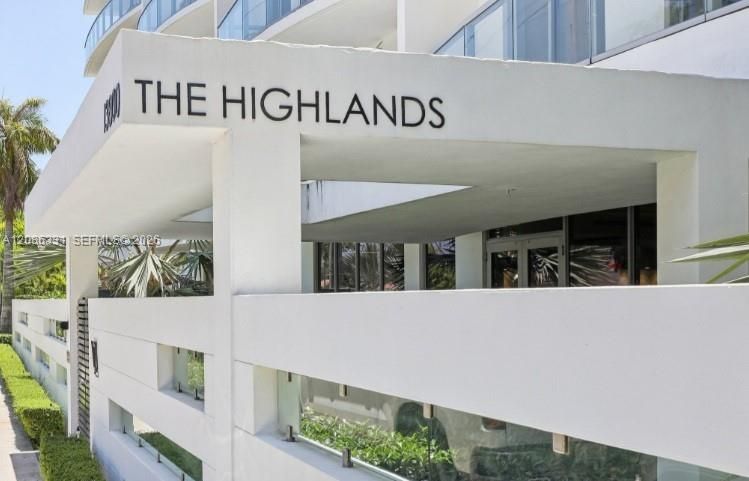 For Rent: $3,350 (2 beds, 2 baths, 1097 Square Feet)