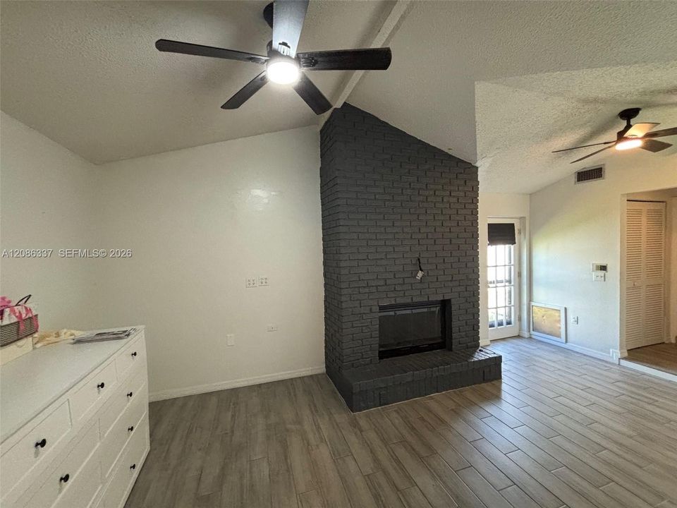 For Rent: $2,250 (3 beds, 2 baths, 0 Square Feet)