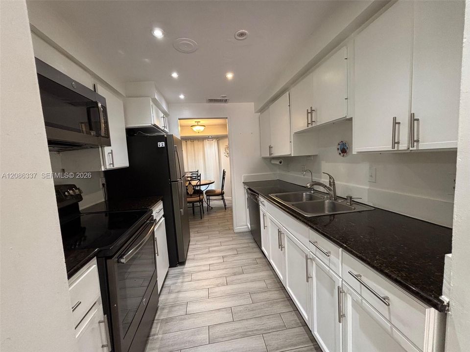 For Rent: $2,250 (3 beds, 2 baths, 0 Square Feet)