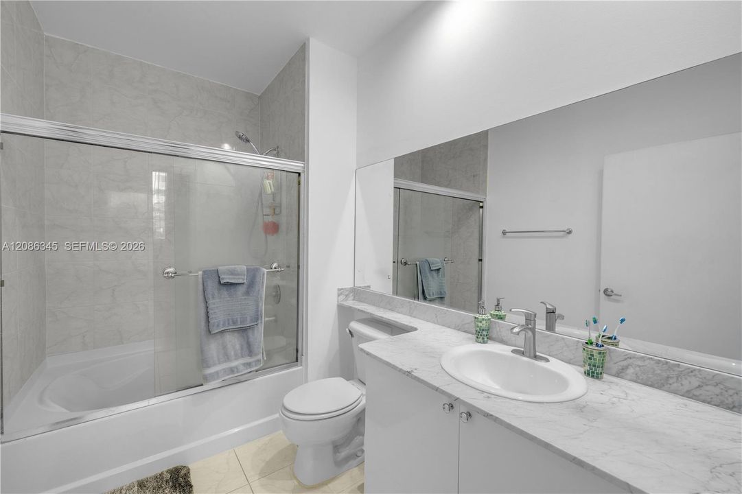 For Sale: $419,000 (2 beds, 2 baths, 1070 Square Feet)