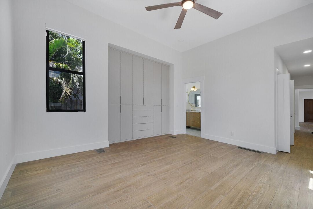 Primary suite