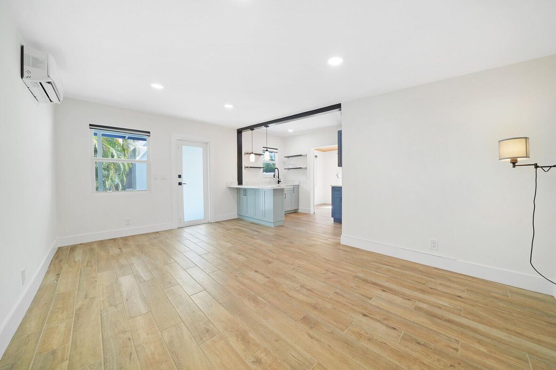1 BR/1 BA Guest House + Flex Space