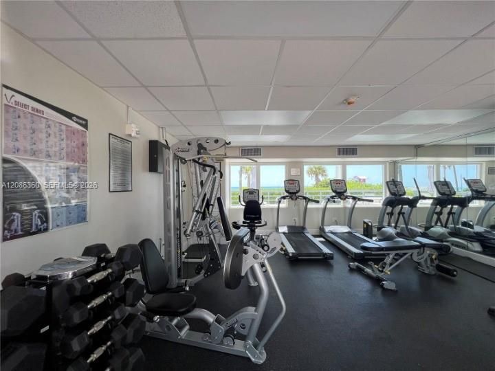 For Rent: $2,500 (1 beds, 1 baths, 938 Square Feet)