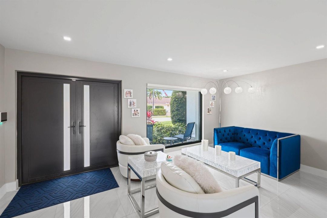 2820 NE 47th St - 18.jpg-SMALL