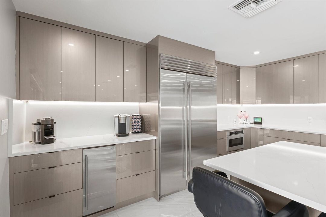 2820 NE 47th St - 36.jpg-SMALL