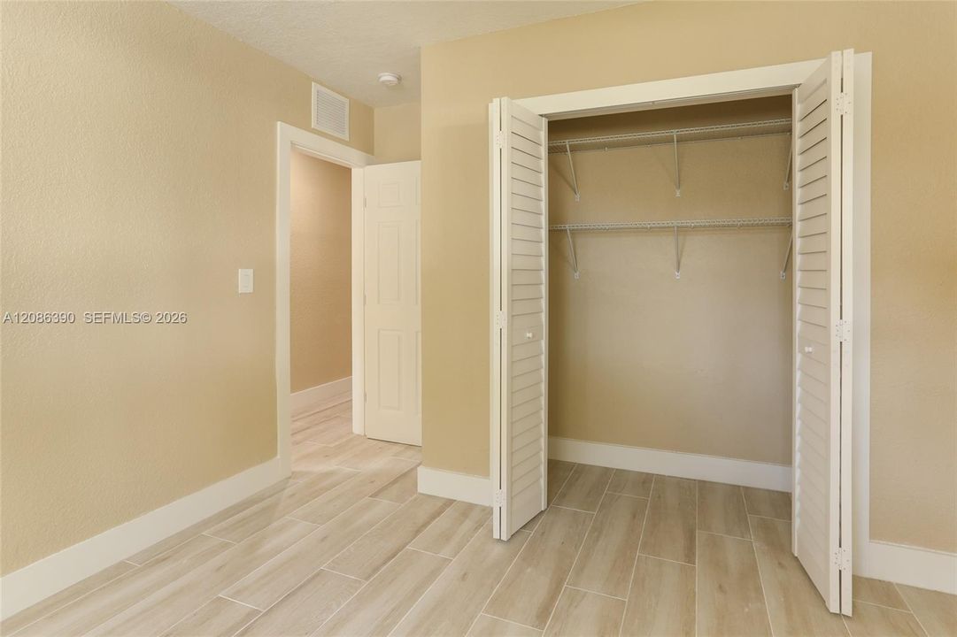 For Rent: $6,500 (4 beds, 3 baths, 1988 Square Feet)