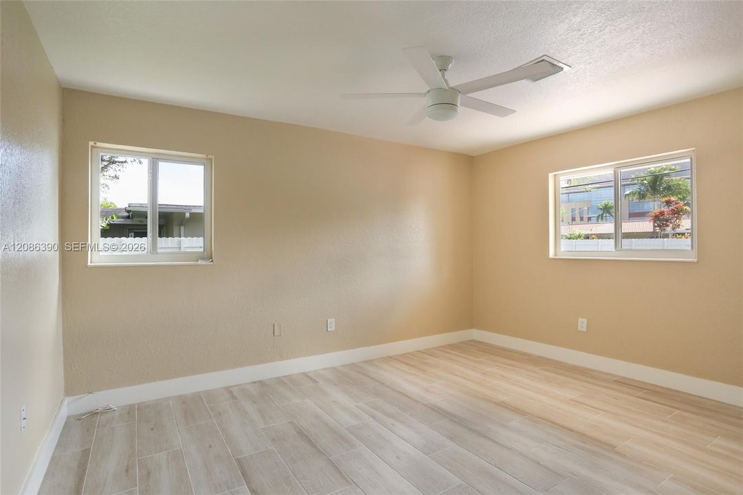 For Rent: $6,500 (4 beds, 3 baths, 1988 Square Feet)