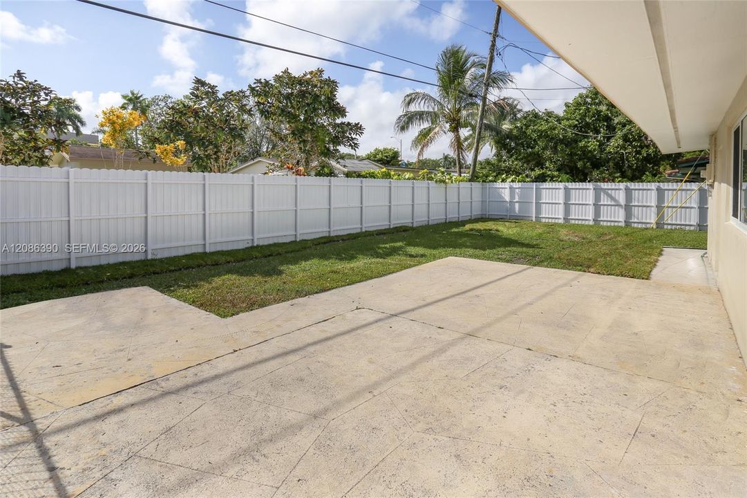 For Rent: $6,500 (4 beds, 3 baths, 1988 Square Feet)