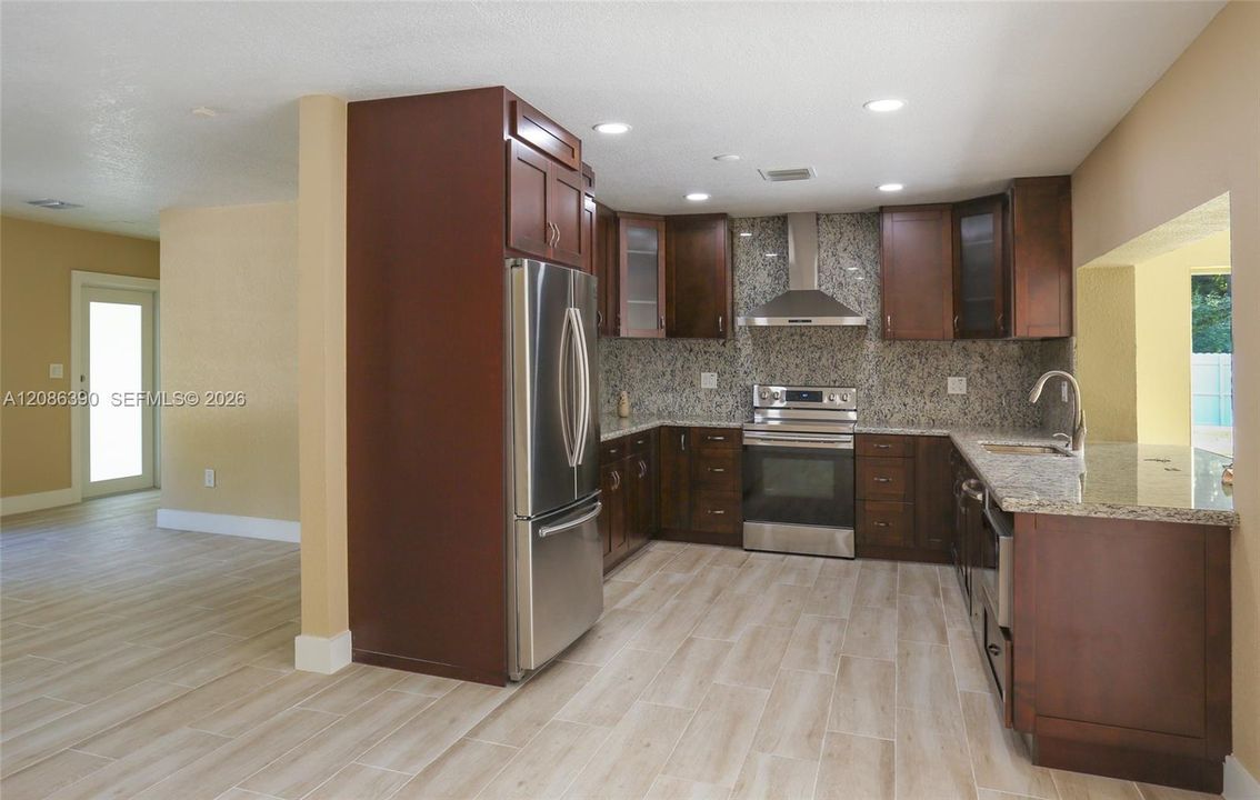 For Rent: $6,500 (4 beds, 3 baths, 1988 Square Feet)