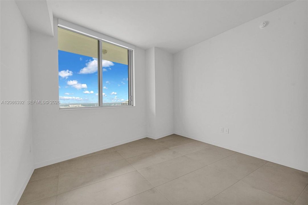 For Rent: $10,000 (2 beds, 3 baths, 1613 Square Feet)