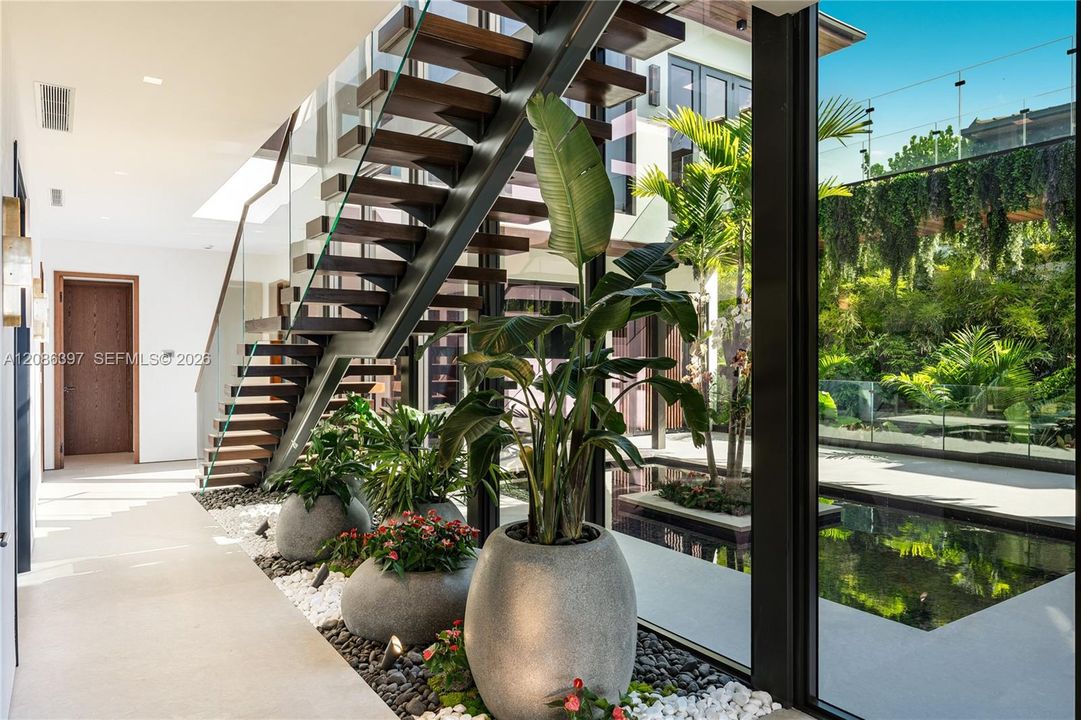 En Venta: $22,000,000 (6 camas, 7 baños, 5723 Pies cuadrados)