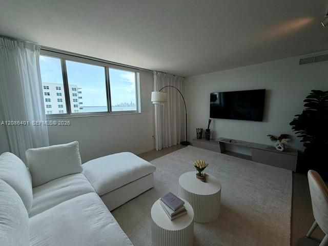 For Rent: $3,700 (2 beds, 227 baths, 750 Square Feet)