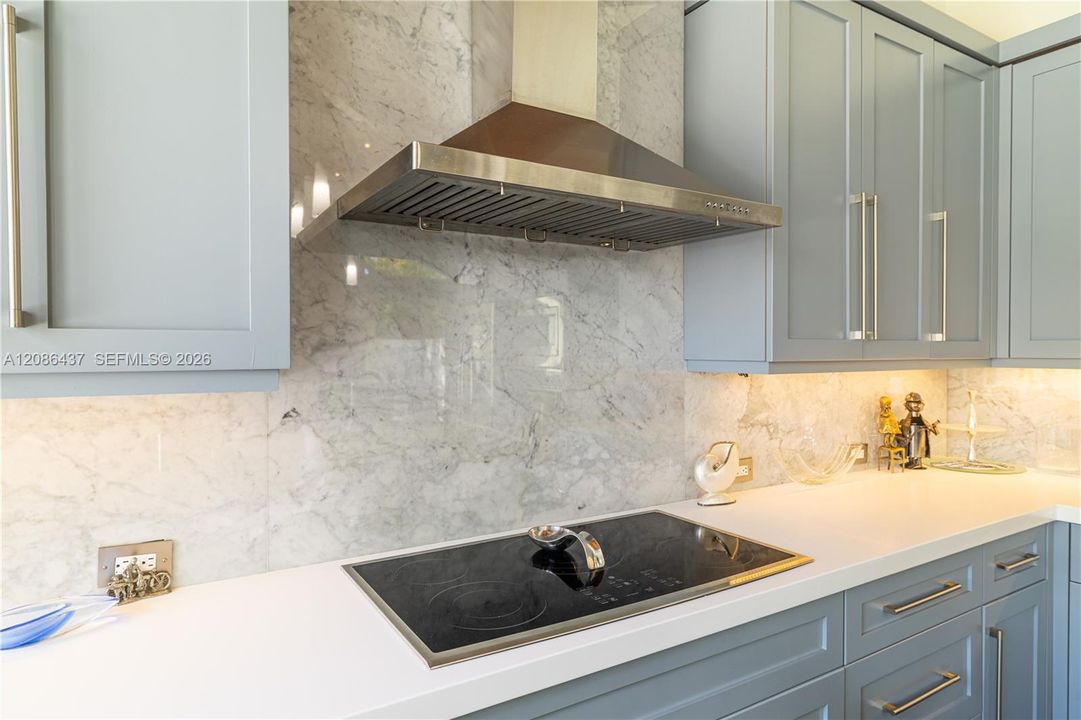 En Venta: $673,900 (3 camas, 2 baños, 1953 Pies cuadrados)