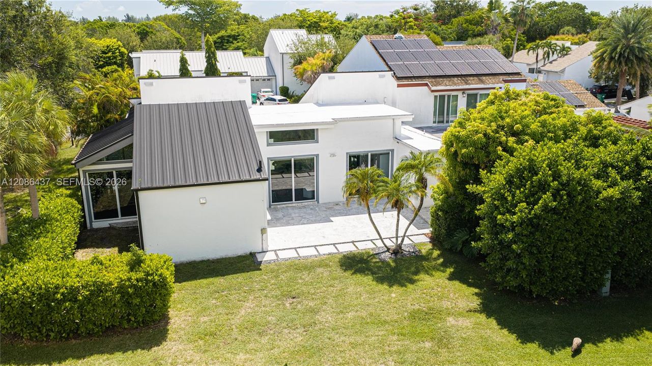 En Venta: $673,900 (3 camas, 2 baños, 1953 Pies cuadrados)