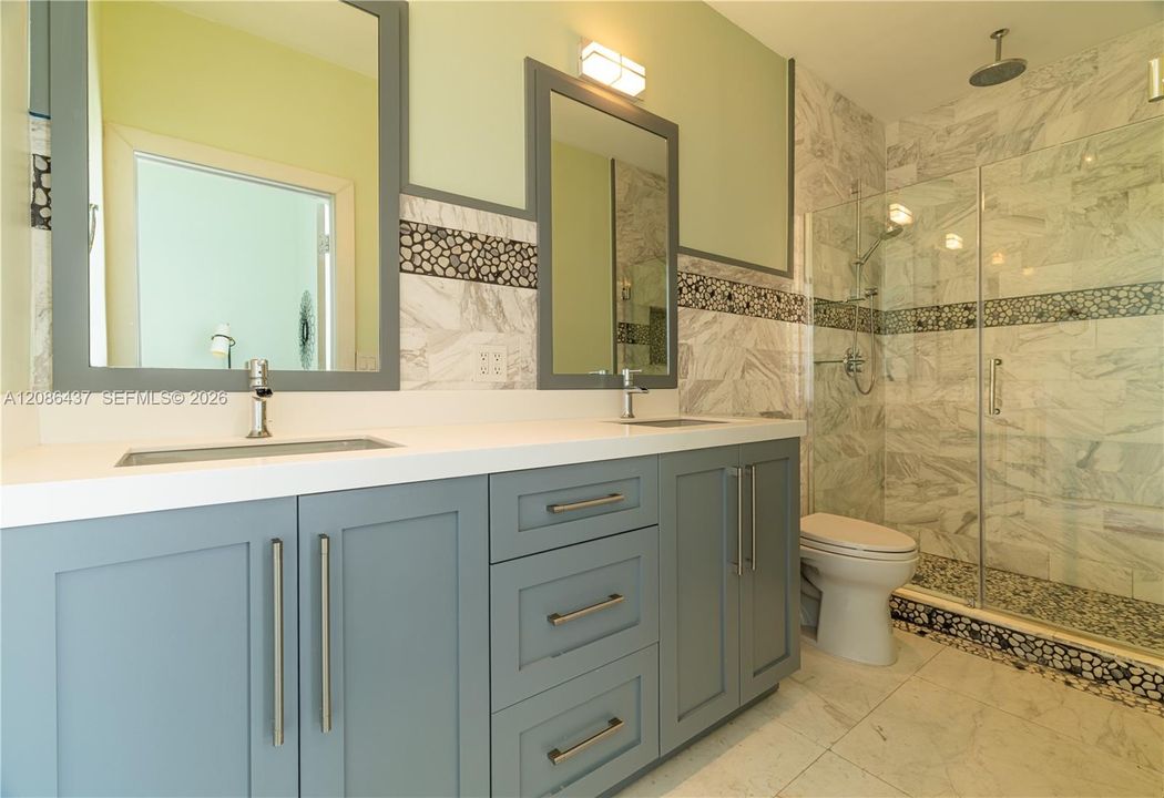 En Venta: $673,900 (3 camas, 2 baños, 1953 Pies cuadrados)