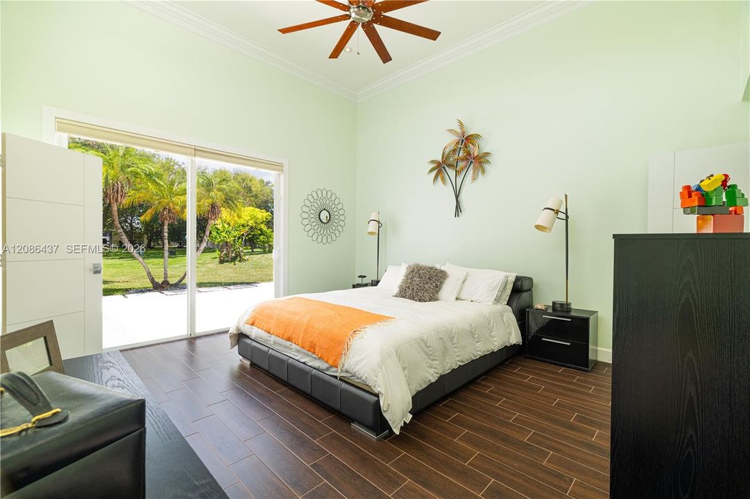 En Venta: $673,900 (3 camas, 2 baños, 1953 Pies cuadrados)