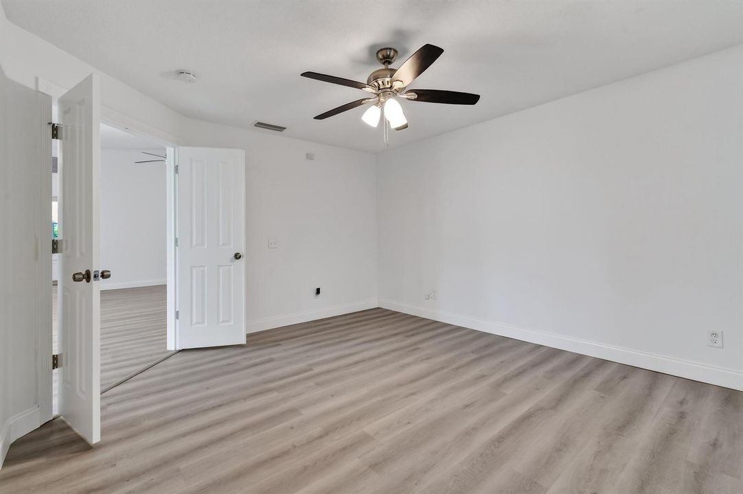 1671SWWaterfallBlvd(31)