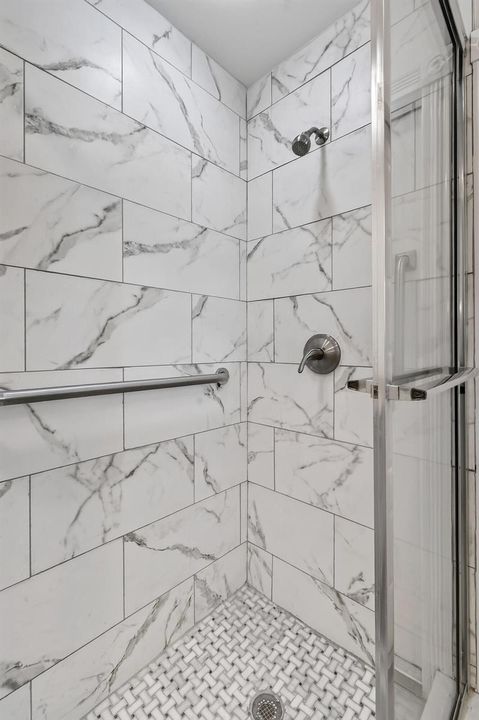 1671SWWaterfallBlvd(37)
