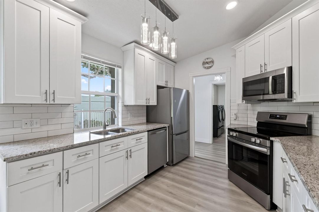 1671SWWaterfallBlvd(23)