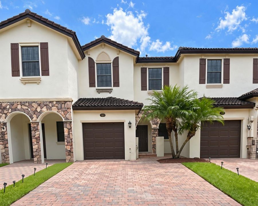 For Rent: $2,900 (3 beds, 2 baths, 1512 Square Feet)