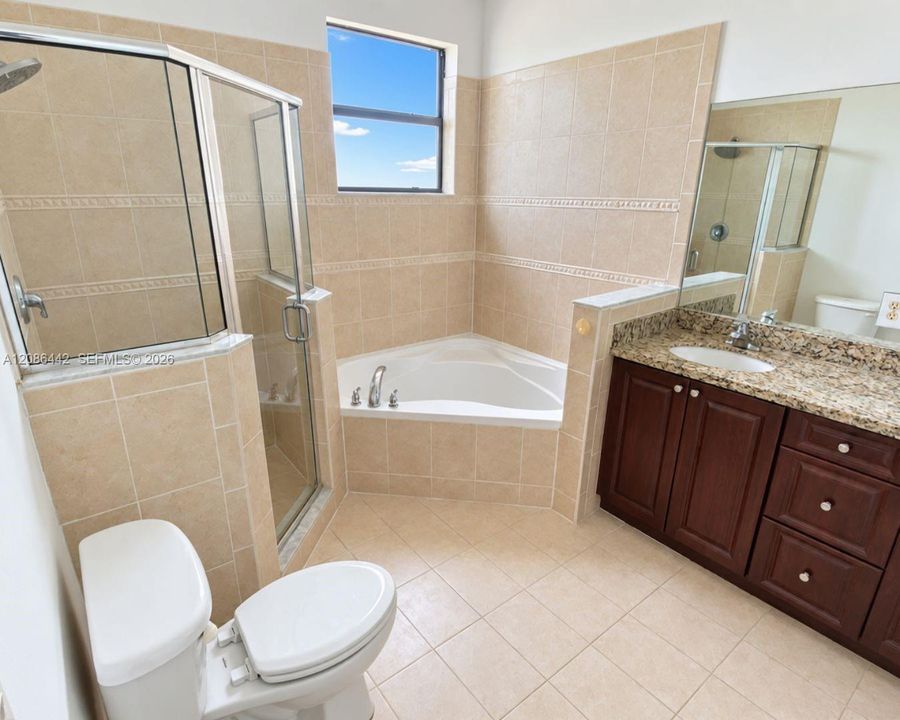 For Rent: $2,900 (3 beds, 2 baths, 1512 Square Feet)