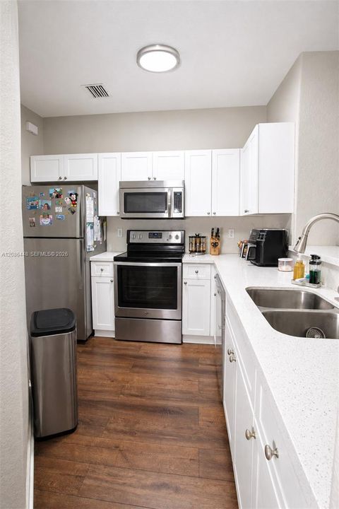 For Rent: $3,500 (3 beds, 2 baths, 1650 Square Feet)