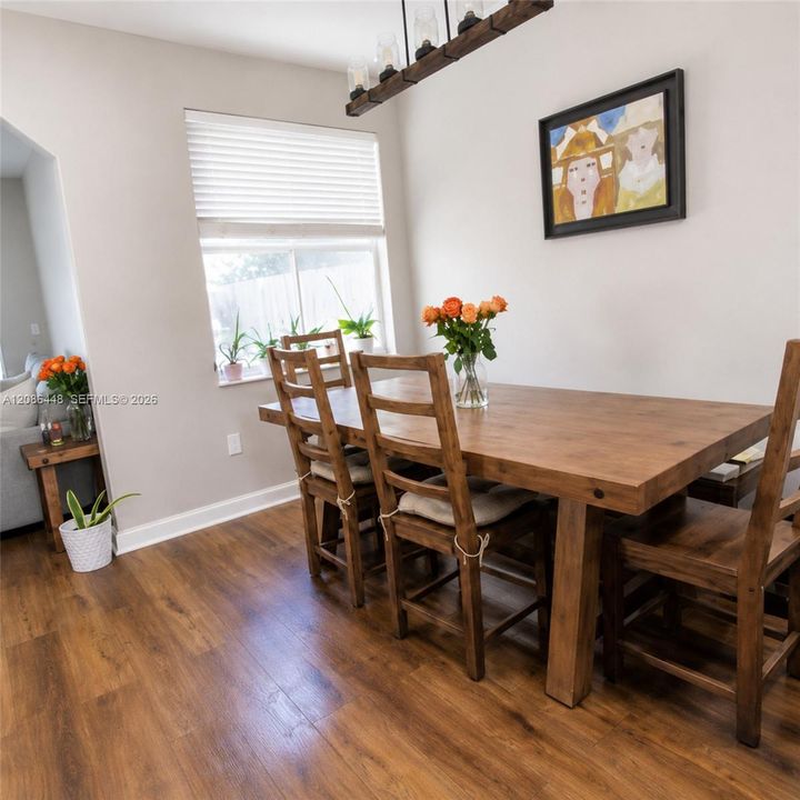 For Rent: $3,500 (3 beds, 2 baths, 1650 Square Feet)