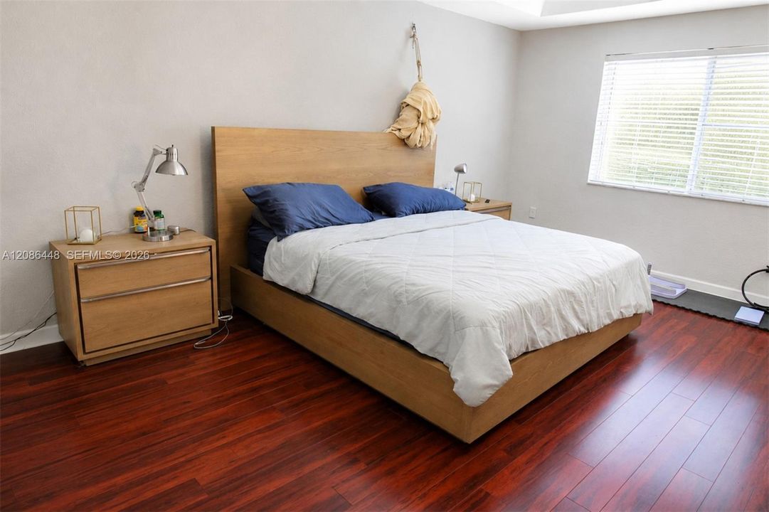 For Rent: $3,500 (3 beds, 2 baths, 1650 Square Feet)