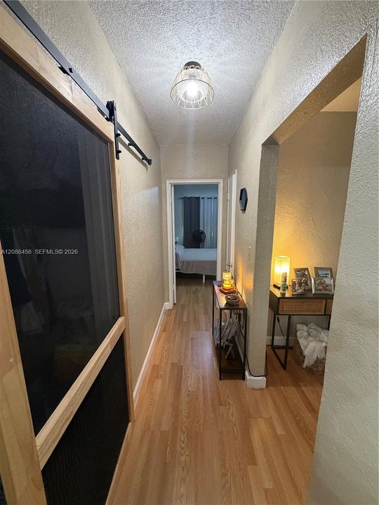 For Sale: $210,500 (1 beds, 1 baths, 580 Square Feet)
