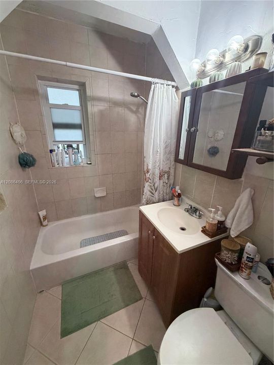 For Sale: $210,500 (1 beds, 1 baths, 580 Square Feet)