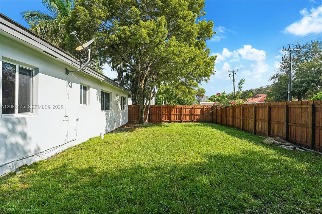 For Sale: $1,300,000 (4 beds, 3 baths, 2414 Square Feet)
