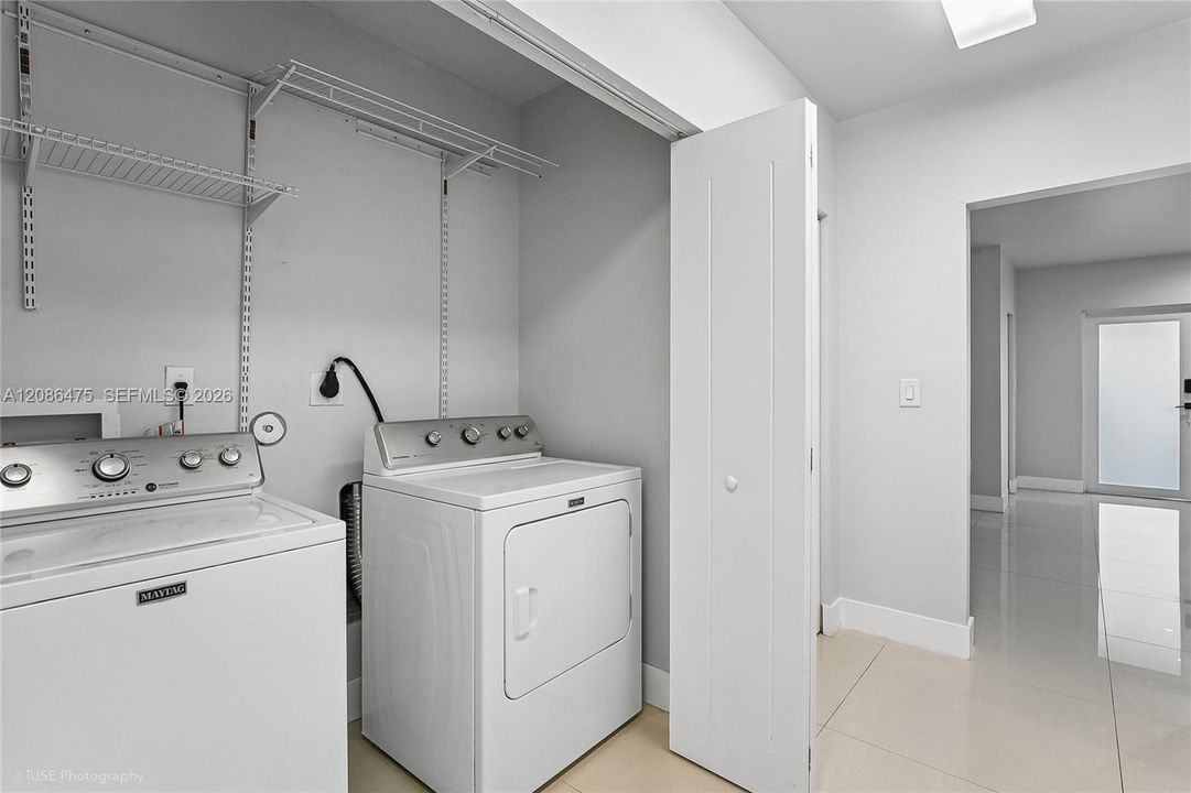 For Sale: $1,300,000 (4 beds, 3 baths, 2414 Square Feet)