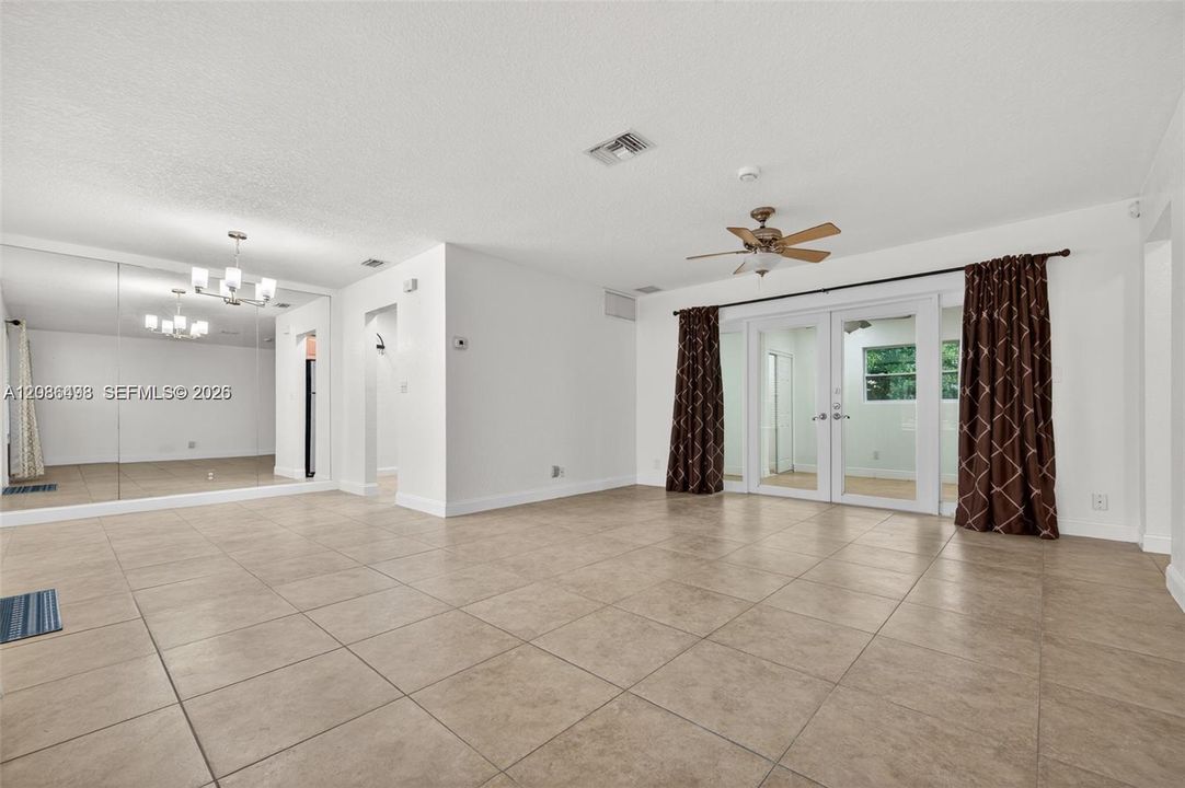 В аренду: $3,900 (3 спален, 2 ванн, 2100 Квадратных фут)