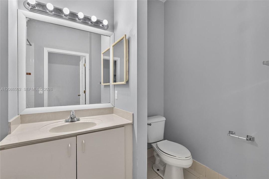 For Rent: $2,650 (3 beds, 2 baths, 1250 Square Feet)