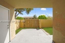 For Sale: $239,500 (2 beds, 2 baths, 1122 Square Feet)
