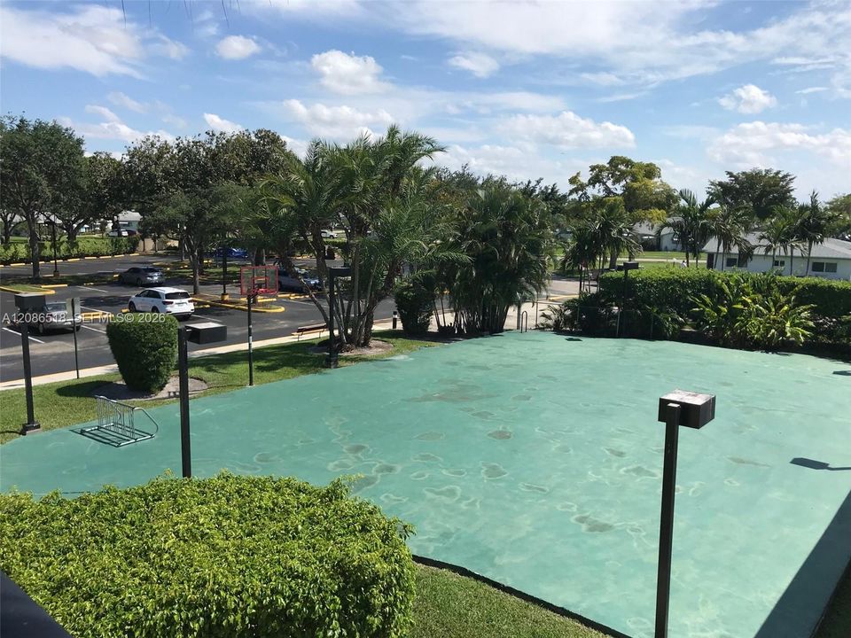 PICNIC AREA OUTSIDE POOL