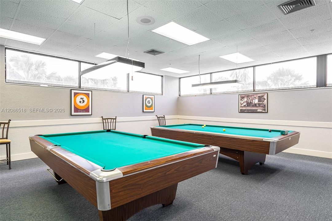 BILLIARD ROOM
