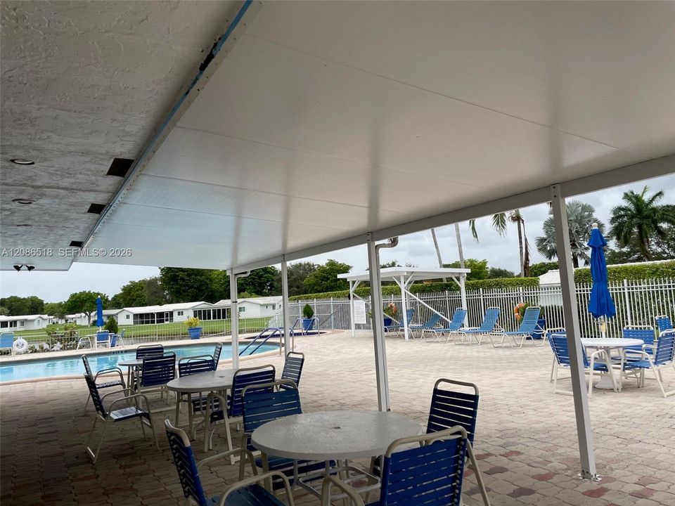 SATELLITE POOL PATIO