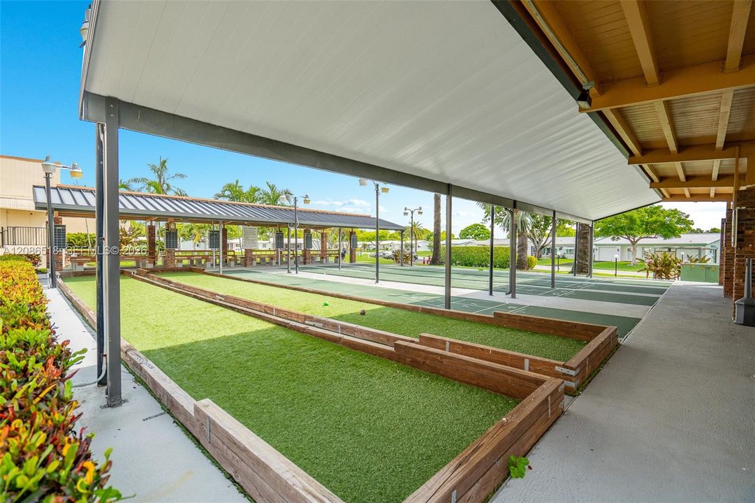 BOCCI BALL & SHUFFLE BOARD