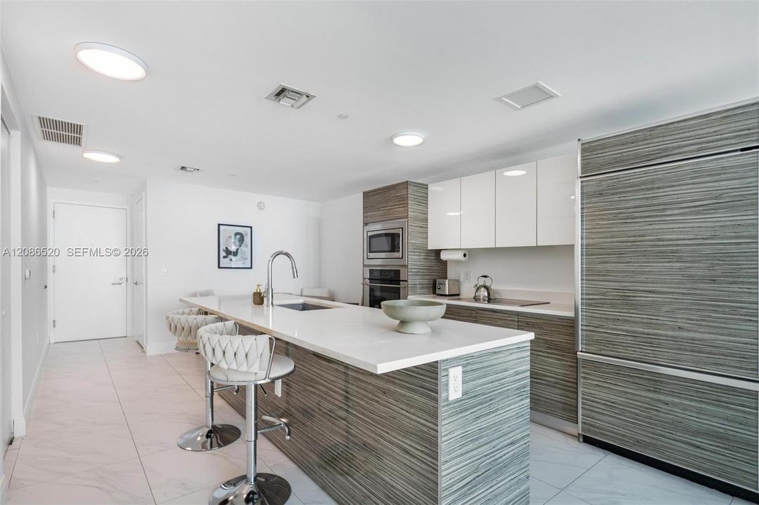 В аренду: $4,600 (1 спален, 1 ванн, 854 Квадратных фут)